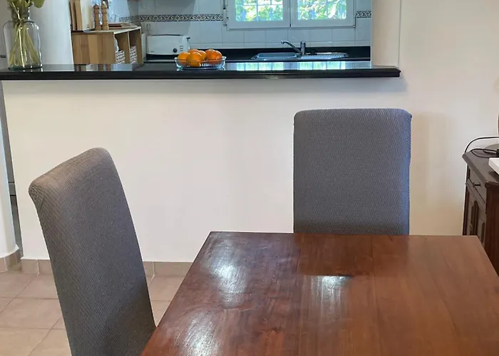 Casa Olivia دينايا